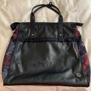 Lululemon large tote bag